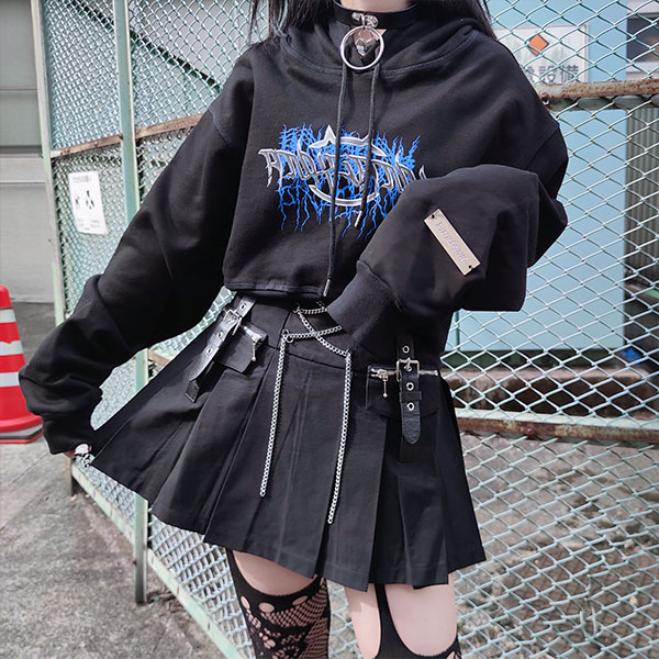 Dark in Love / Punk rock chain pleated mini skirt［KW222］ - QOOZA