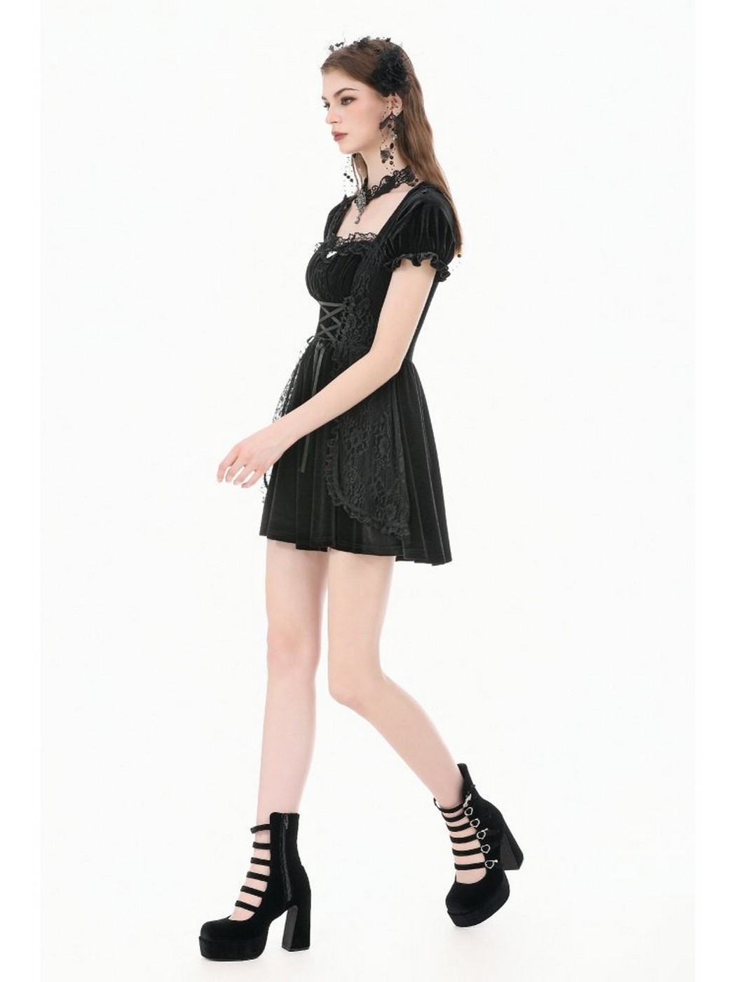 Dark in Love / Gothic Velvet Gown with Vintage Lace Patchwork - QOOZA