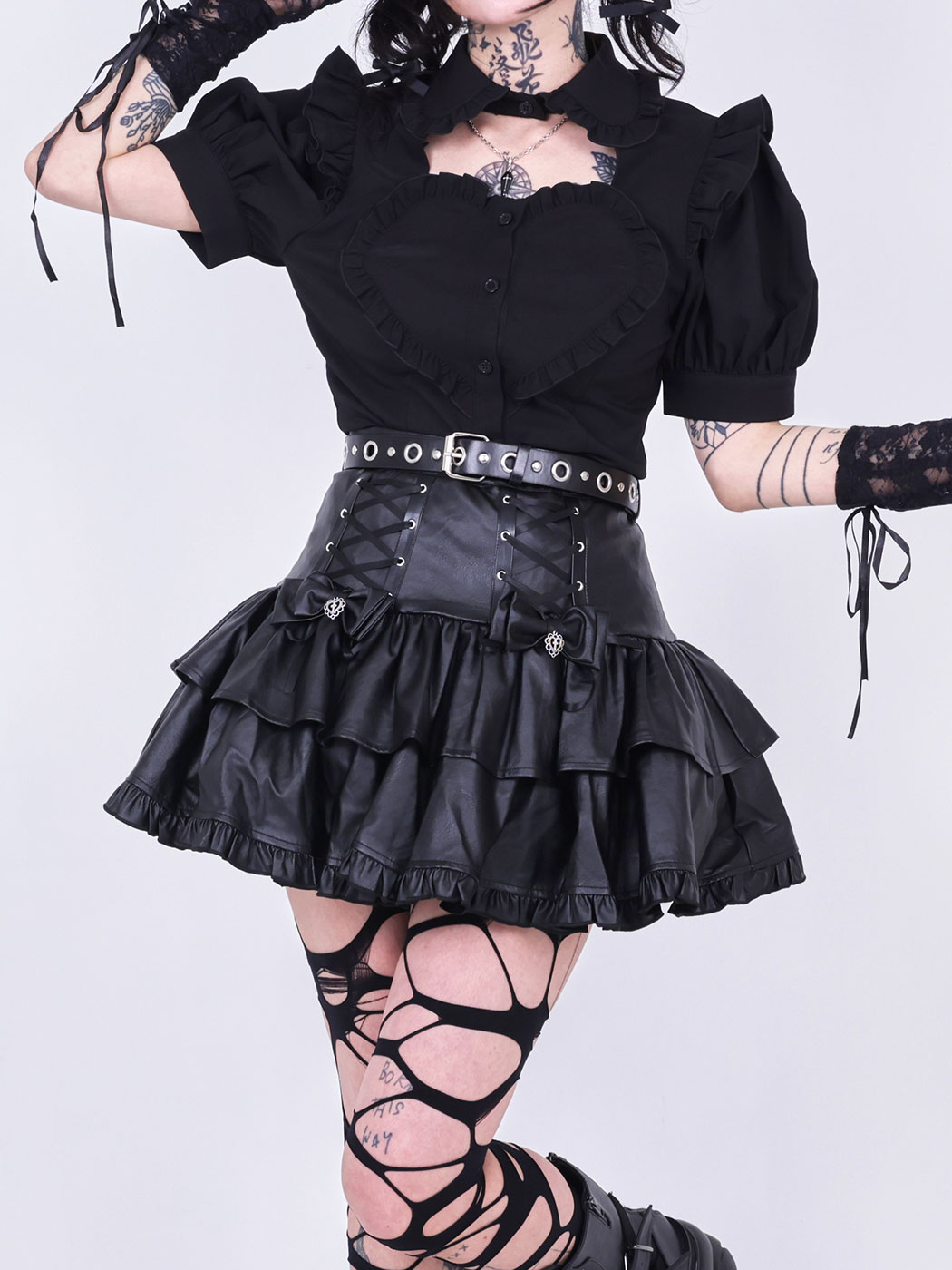 IMVAL ハートブラウス IMVAL / Heart Short Sleeve Shirt［BLK］ - QOOZA
