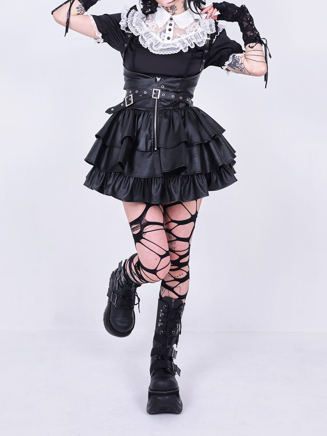 トップス QOOZA IMVAL / Satin Ruffle Shirt IMVAL / Satin Ruffle Shirt - QOOZA