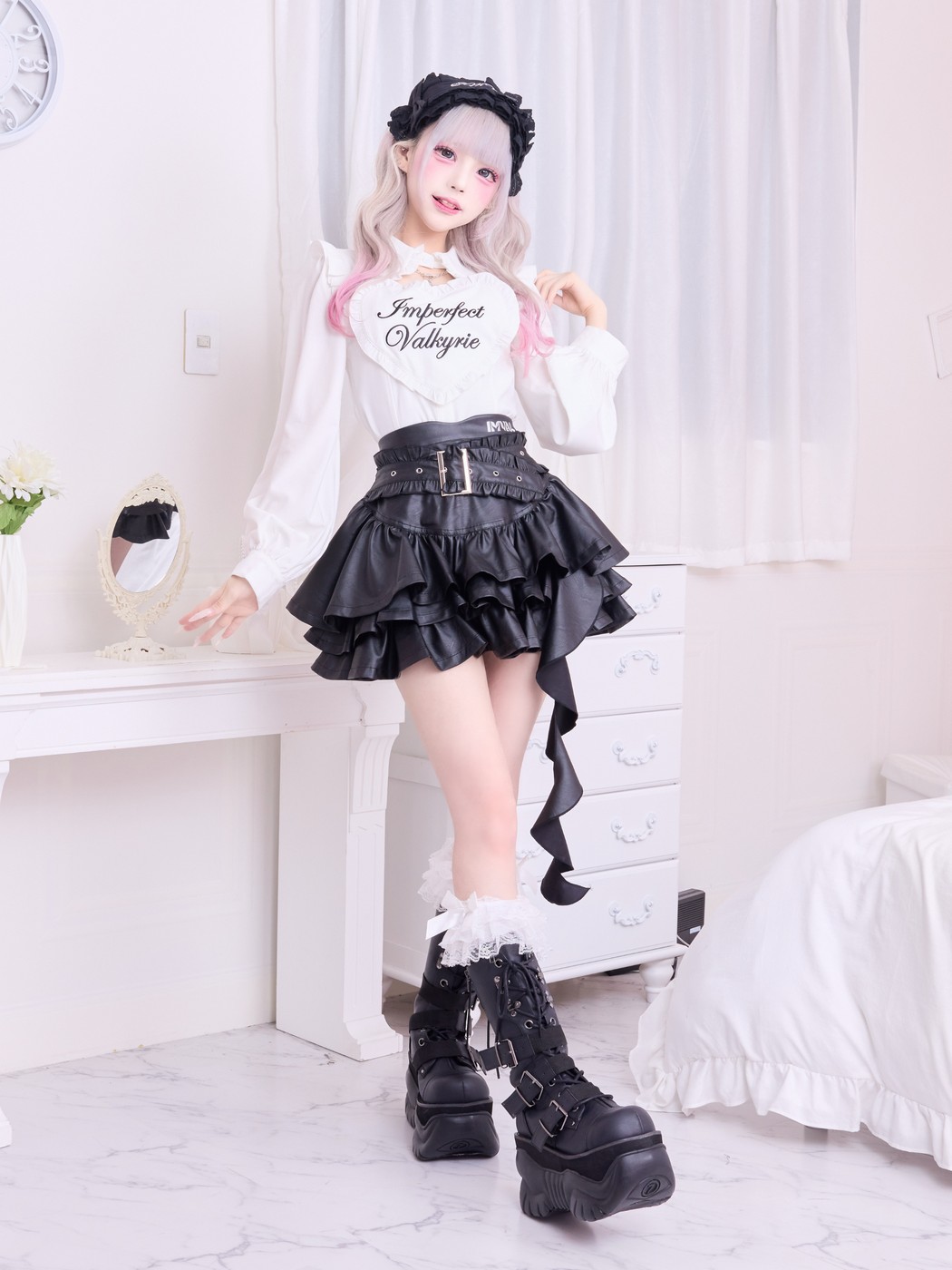IMVAL / Heart Bib Blouse - WHT - QOOZA