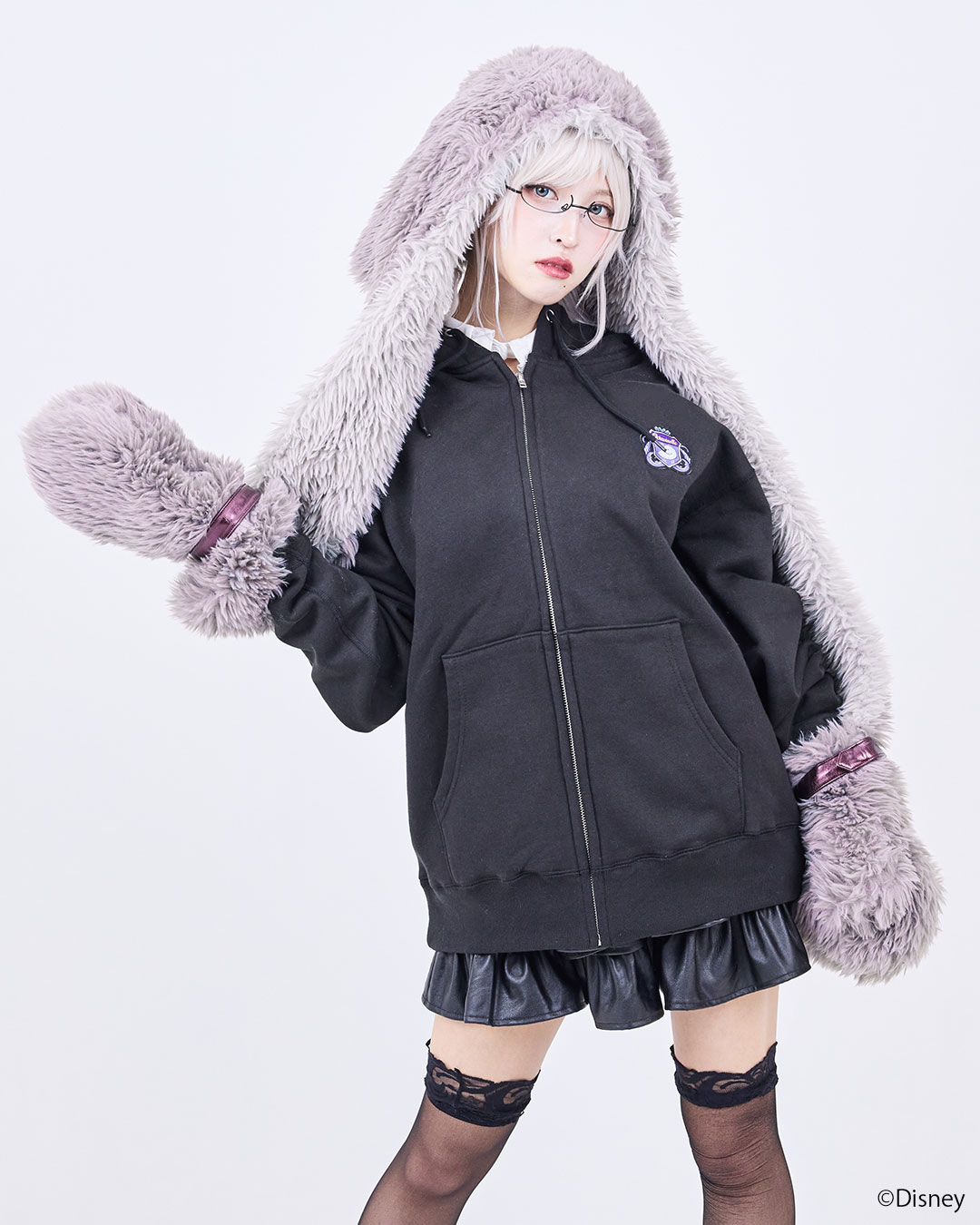 ディズニー ツイステッドワンダーランド』パーカー[OCTAVINELLE