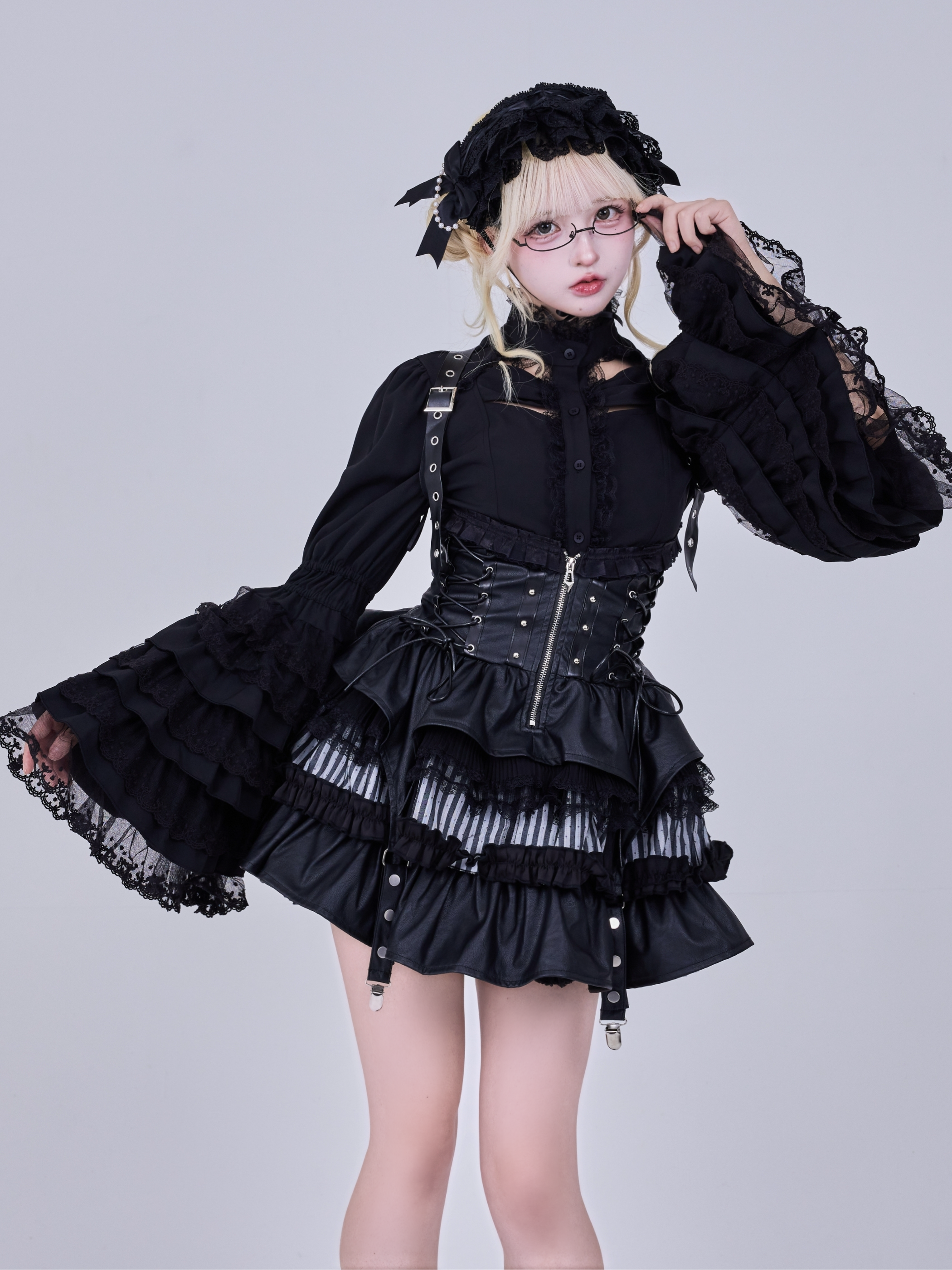 IMVAL / Princess Sleeve Blouse［BLK］ - QOOZA