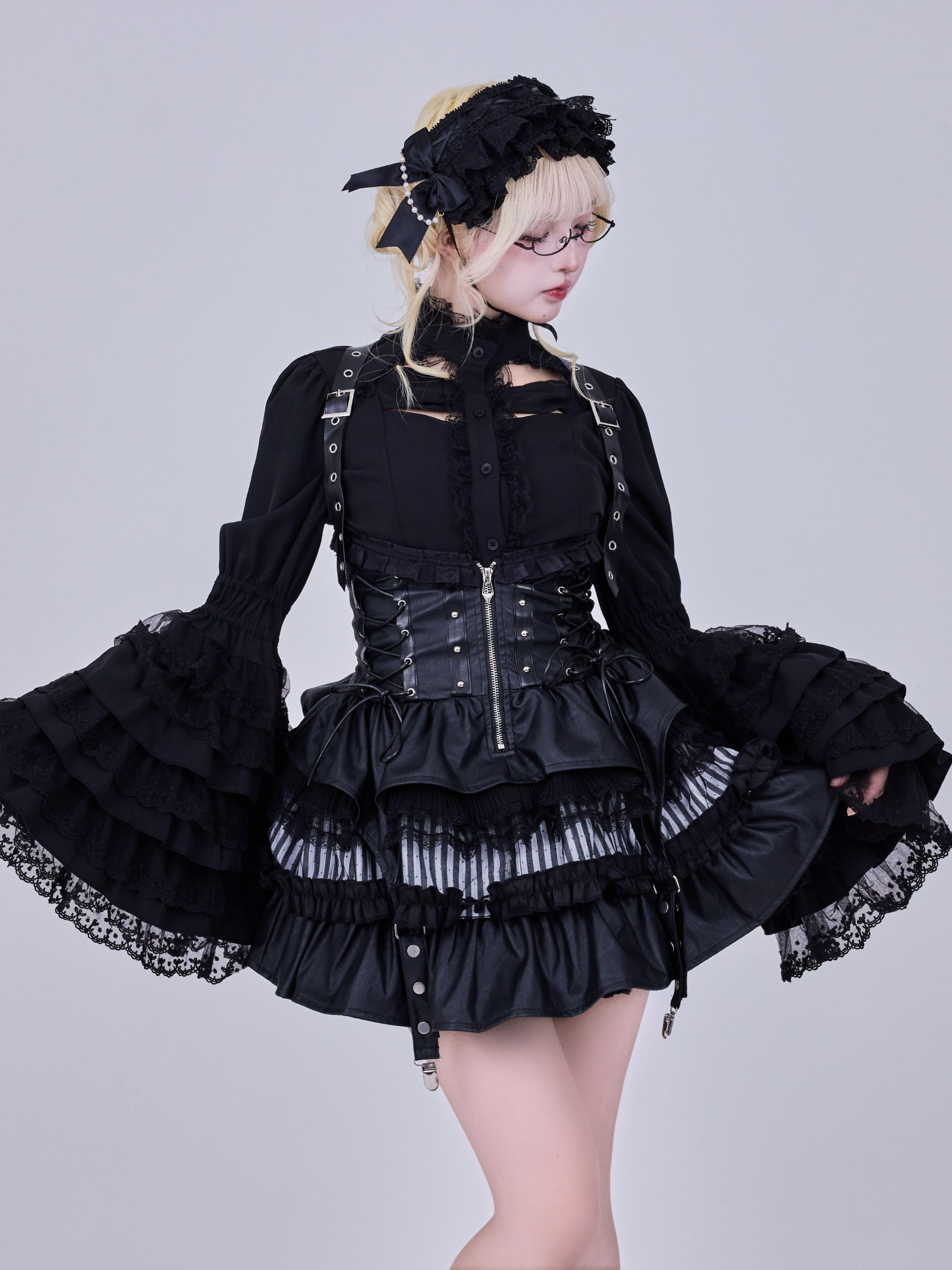 IMVAL / Princess Sleeve Blouse［BLK］ - QOOZA