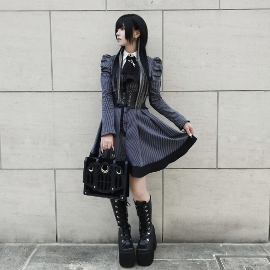 Dark in Love / Black white strip preppy style dress ワンピース 