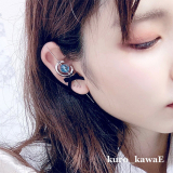 kuro_kawaE / 月のイヤーラップピアス