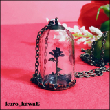 【即納】kuro_kawaE / Locked Roseのネックレス［黒］（300982）